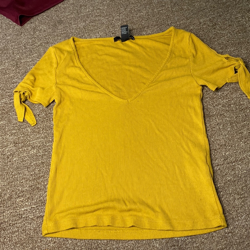 Selling cute mini tee